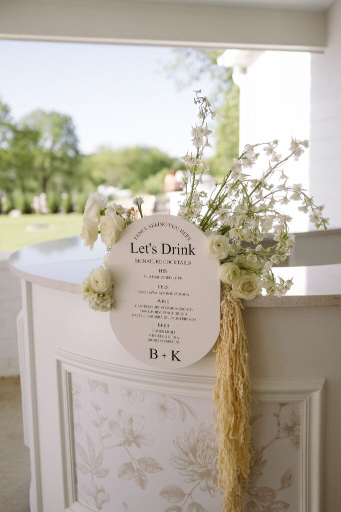 Bluestem Manor Mobile Bar | Madison Dodd Photography