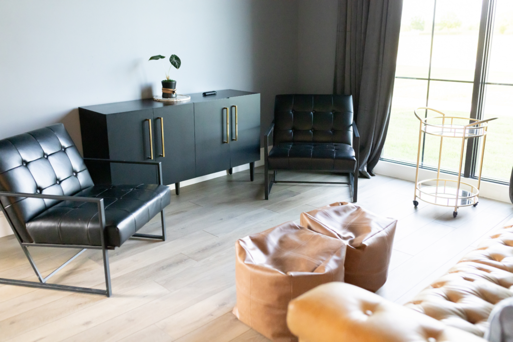 Bluestem Manor Groom Suite