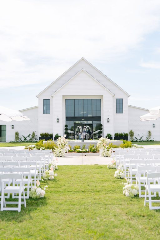 Bluestem Manor outdoor ceremony